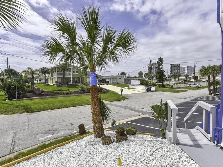3064 S Atlantic Ave #7 — Photo 46