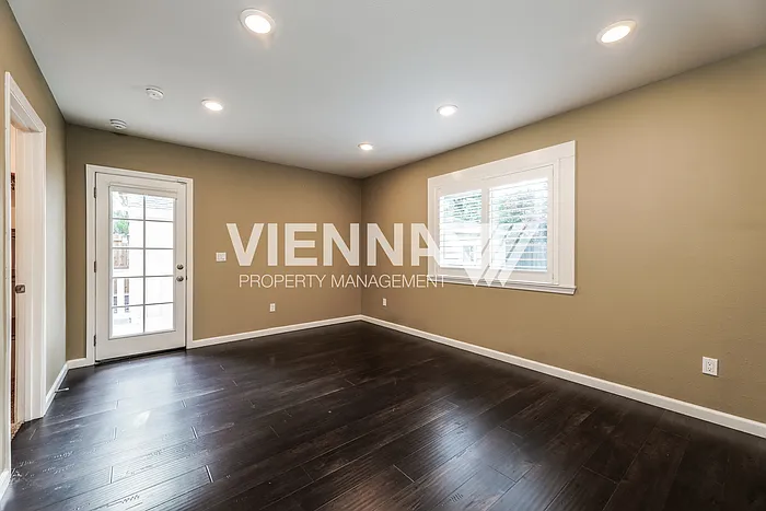 5435 Kenneth Ave — Photo 7