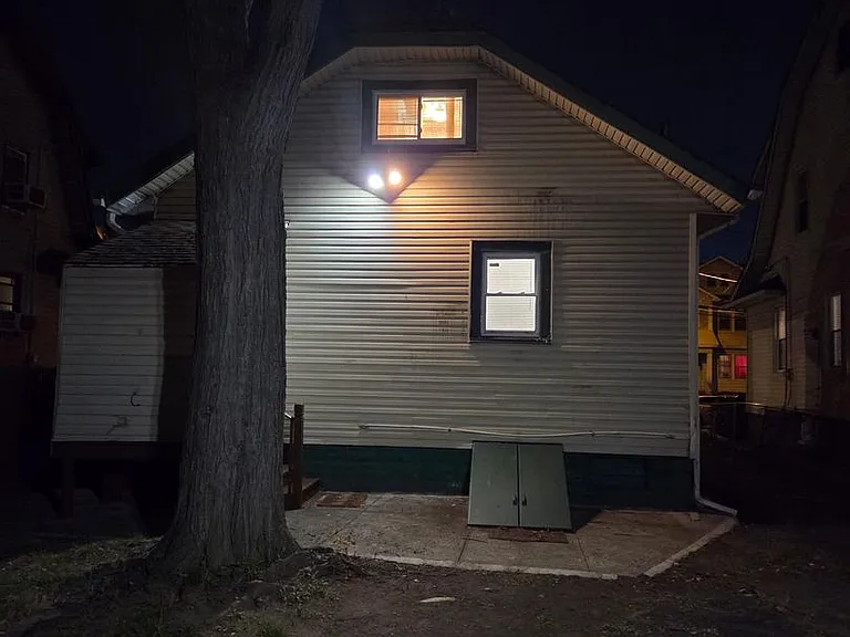 24 Valley St — Photo 45