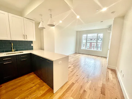 Rented by Doorway NYC, LLC | media 22