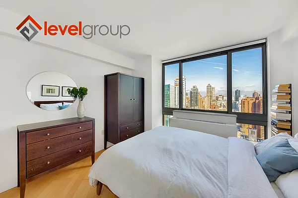 Sold by Level Group | media 10