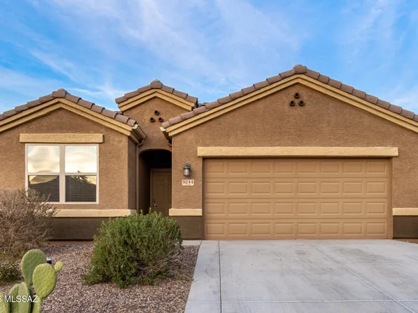 9244 W Creosote Rain Dr, Marana, AZ 85653