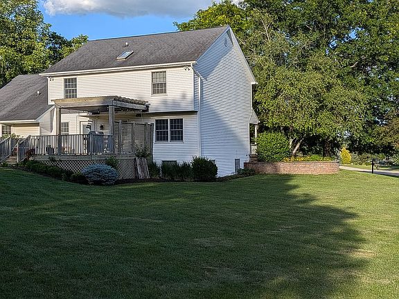 3rd image of 10230 Heatherridge Ln