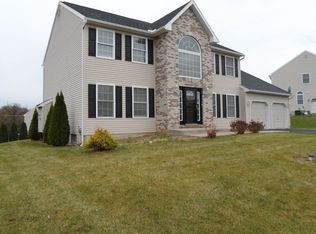4 Verdun Dr, Reading, PA 19605
