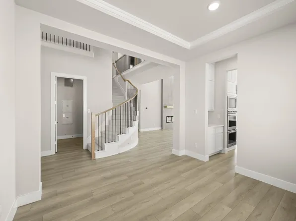 2306 Flock Dr, Mansfield, TX 76063