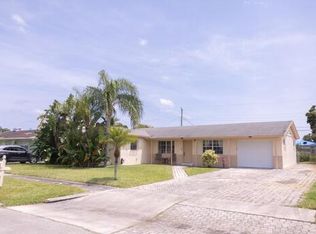 431 W 35th St, Riviera Beach, FL 33404