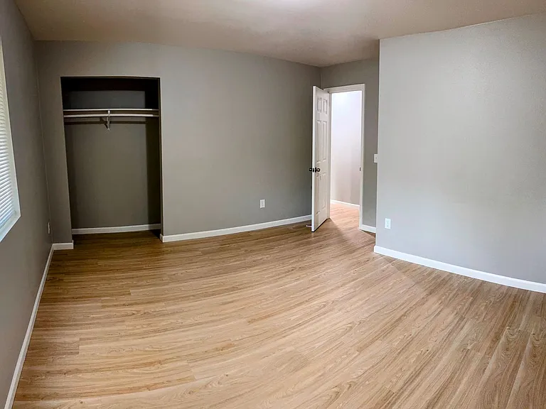 16116 Mistletoe Ln — Photo 13