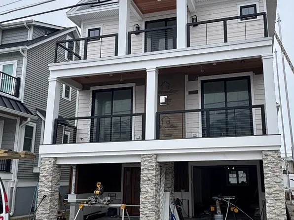 28 N Huntington Ave, Margate, NJ 08402