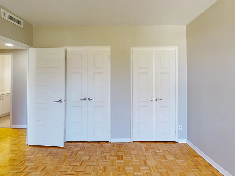 111 Wurtemburg St — Photo 38