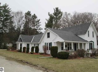 903 N Bridge St, Bellaire, MI 49615