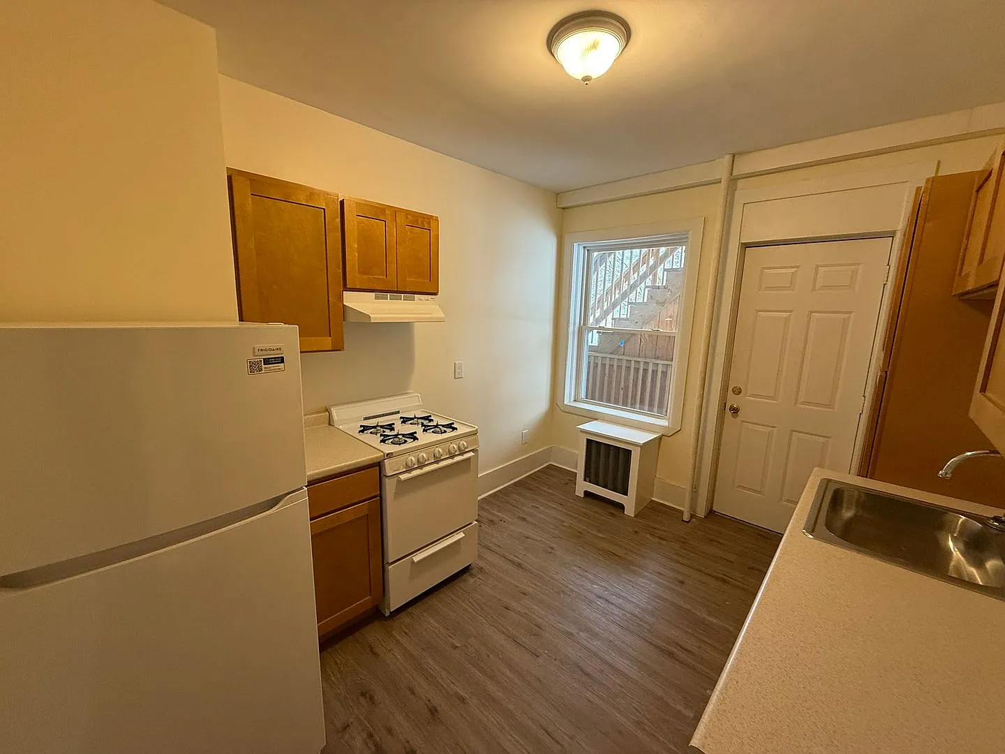 2718 Main Street — Photo 3