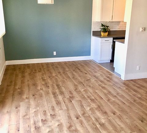 3rd image of 1241 Granville Ave APT 6