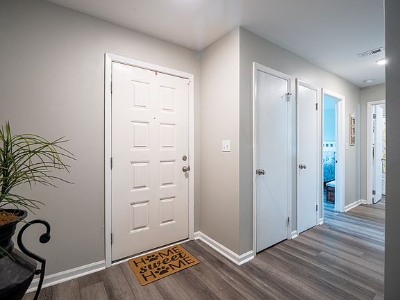 4th image of 4057A Northlake Dr