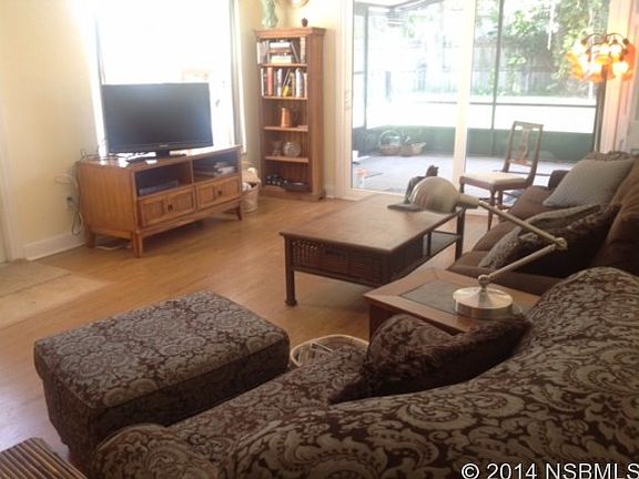 3rd image of 2729 Travelers Palm Dr