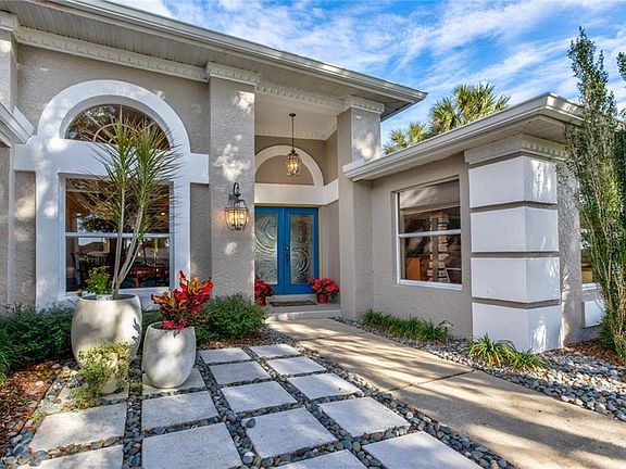 4th image of 39551 Crest Ct