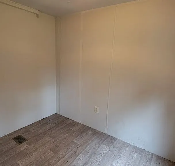 5325 SE 32nd Ct — Photo 5