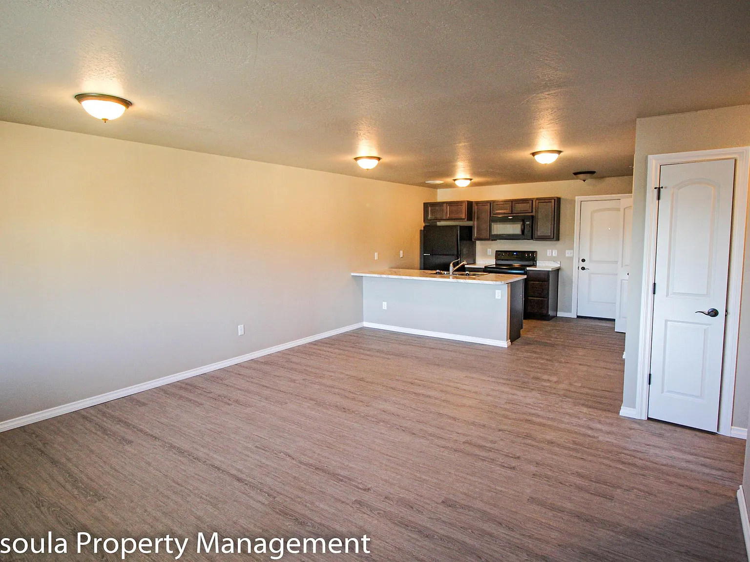 Porter Apts — Photo 3