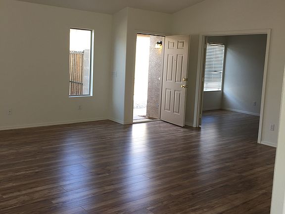 5th image of 16736 N 113th Ave
