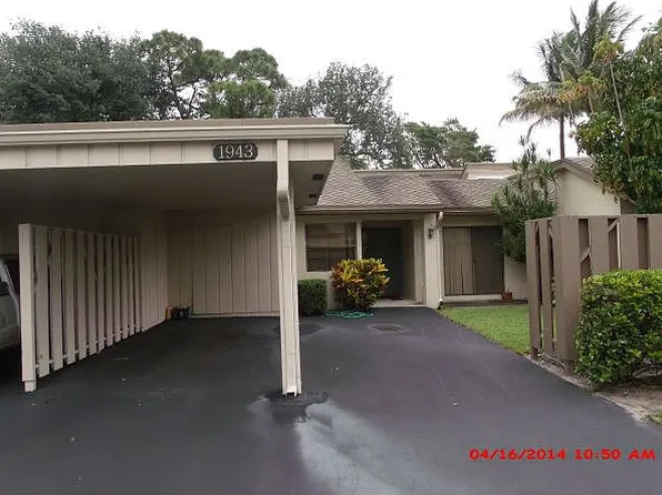 1943 Deer Creek Wildwood Ln N, Deerfield Beach, FL 33442