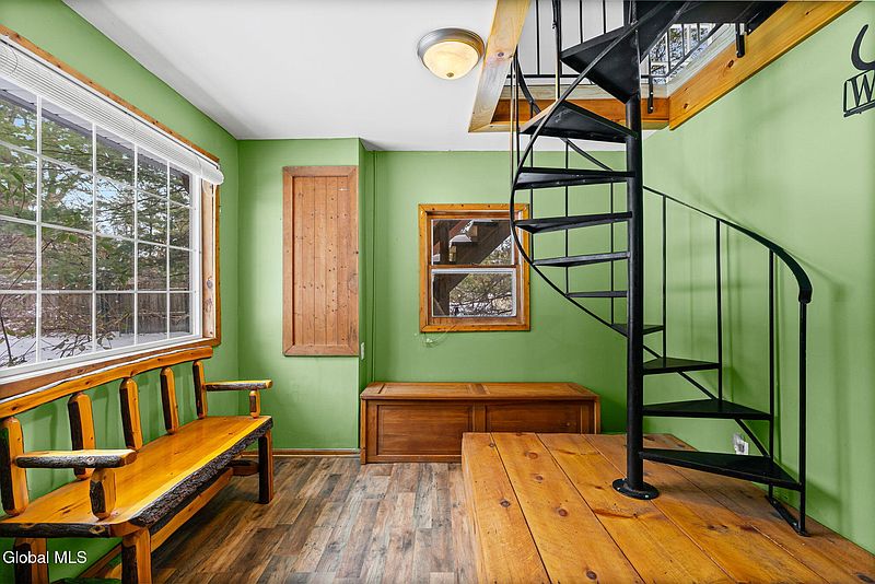 4th image of 147 Beach Road