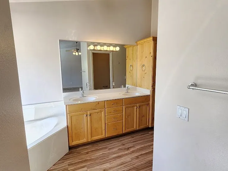 1630 E 2450 S #216 — Photo 22