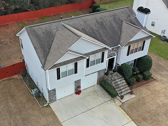 5th image of 124 Windy Cir