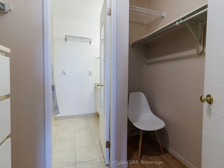 30 Chapman Ct #1001 — Photo 33