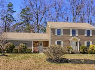 2 Deer Run Cir, Clinton, MA 01510