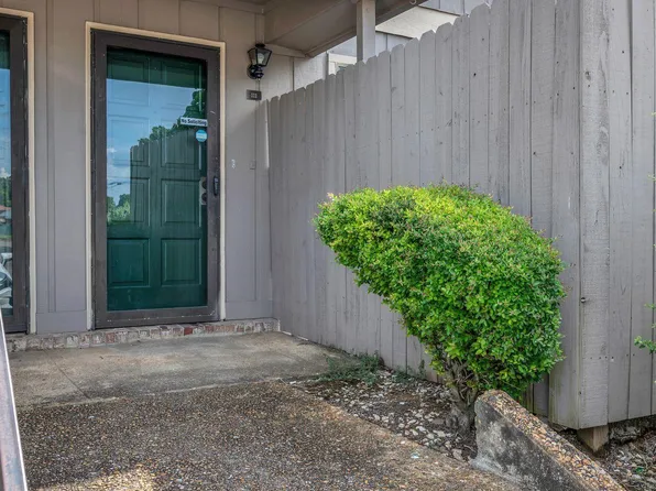 2225 Golf Rd SW APT 111, Huntsville, AL 35802