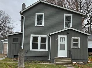 404 4th St, Mendota, IL 61342