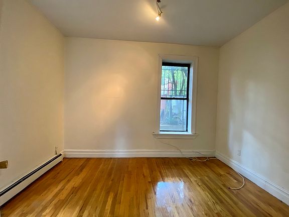 3rd image of 980 Bergen St #1G