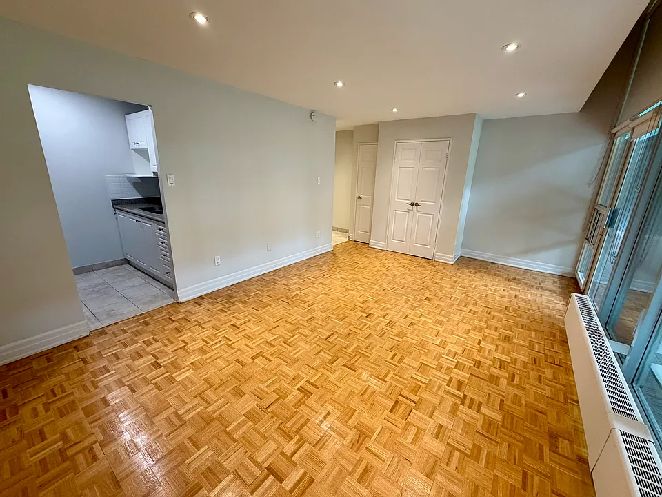 1137 Royal York Rd #BACH