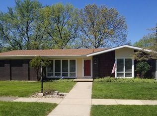 2109 Plymouth Dr, Champaign, IL 61821