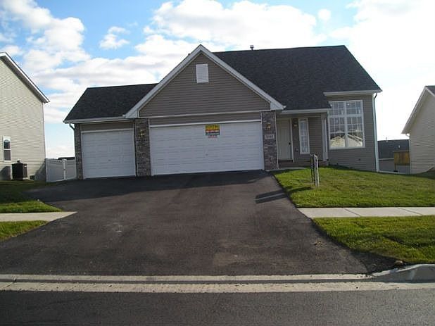 1st image of 3041 Stralow Ln