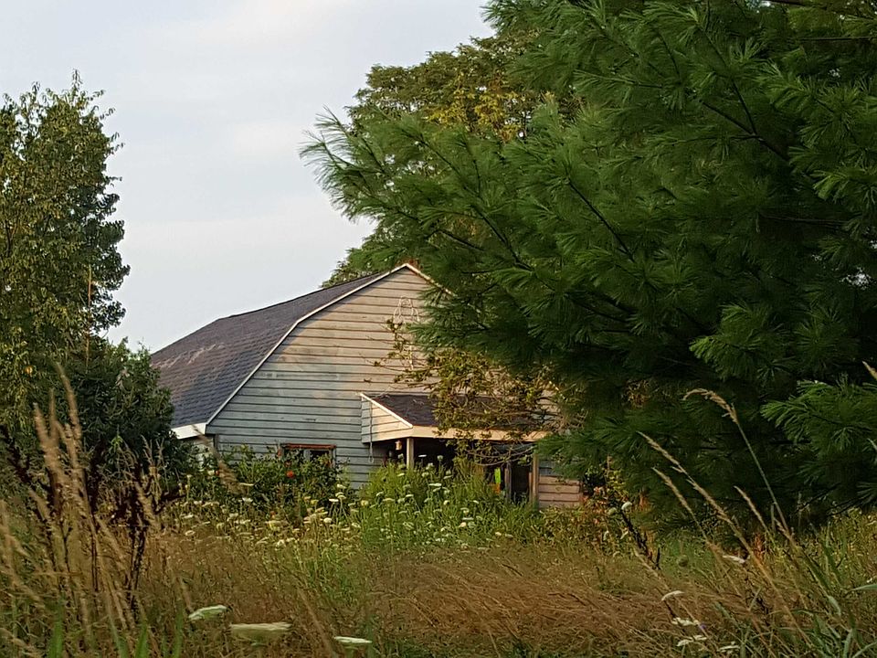 1st image of 723 Township Road 462
