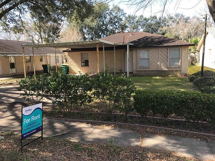 1st image of 2518 San Antonio St