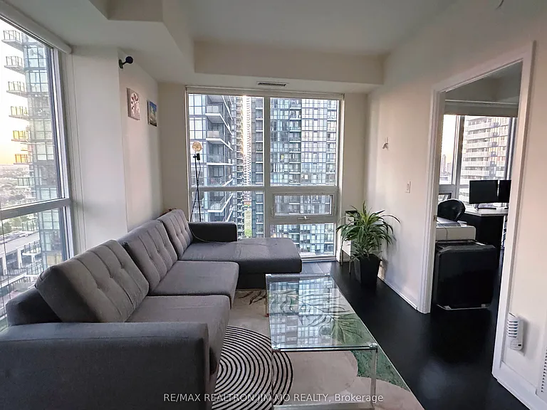 510 Curran Pl #1704 — Photo 9