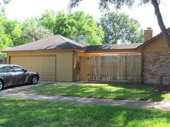 2nd image of 3103 Cherry Creek Dr