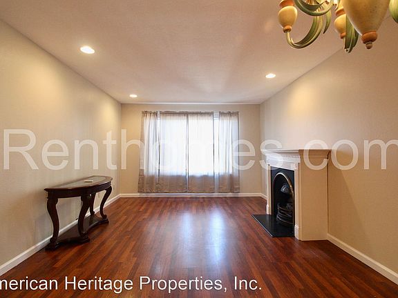 2nd image of 140 Walnut Ave Unit 4A