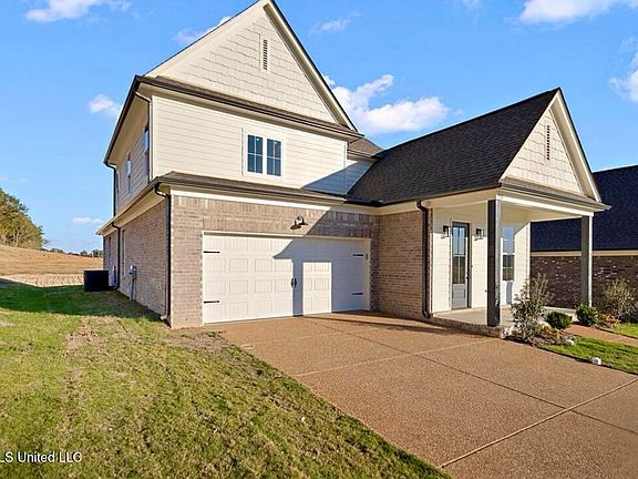 4th image of 970 Coahoma Ct