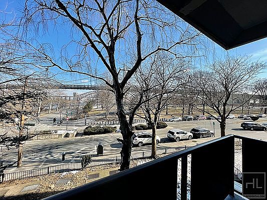 5th image of 12-10 Astoria Park S #2B