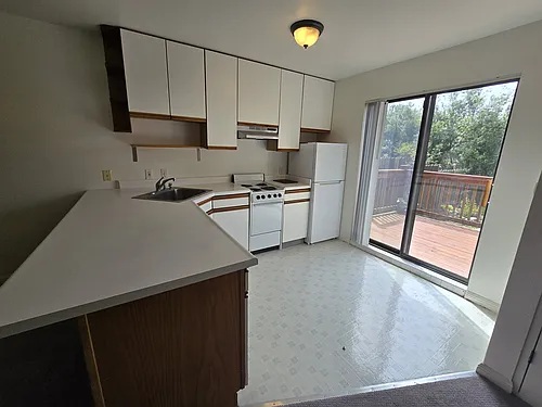 40 Hernandez Ave Photo 1