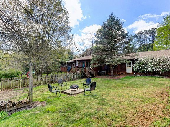 3rd image of 1934 Northwood Dr