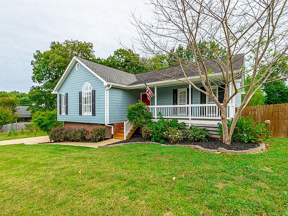 3rd image of 622 Ashbrook Dr