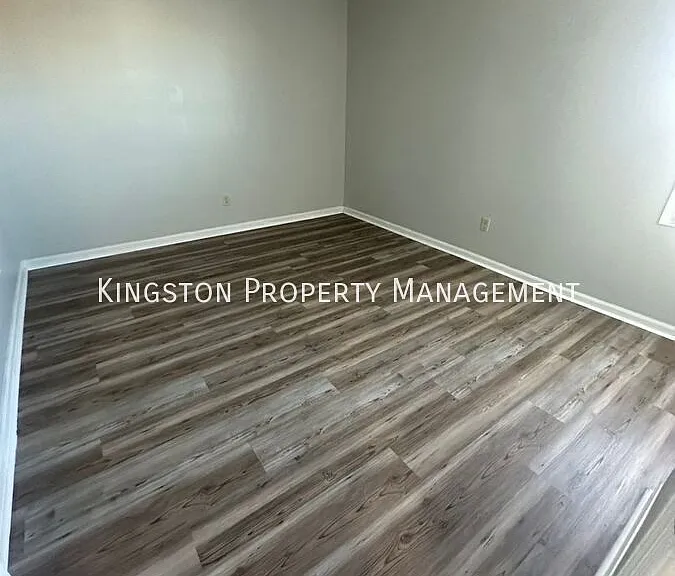 200 Summit Dr #6 — Photo 19