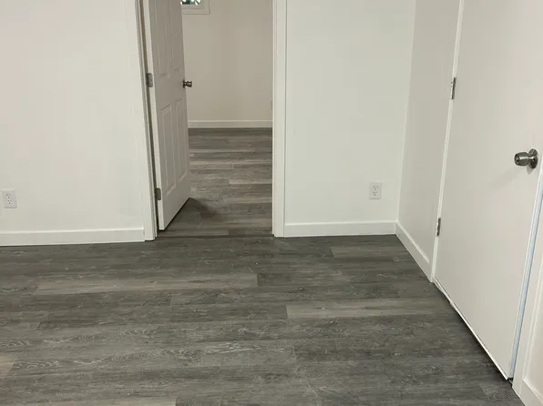 3910 N Wall St APT 4, Spokane, WA 99205