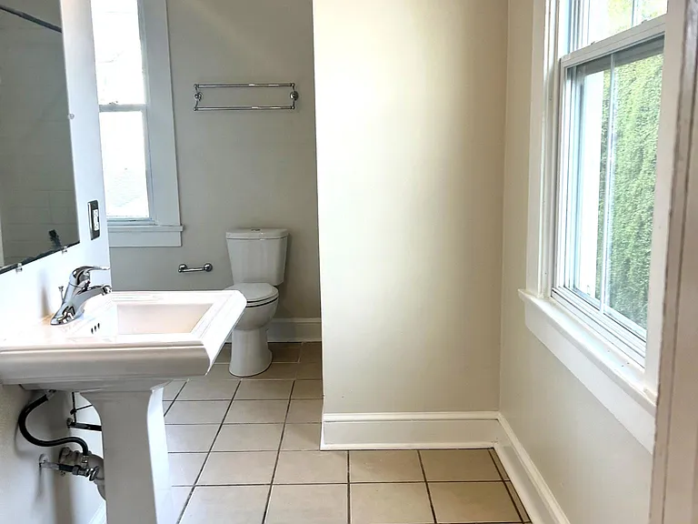 4121 Coliseum St — Photo 11