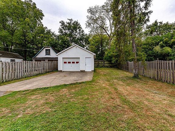 5th image of 2617 Grover Hill Ave