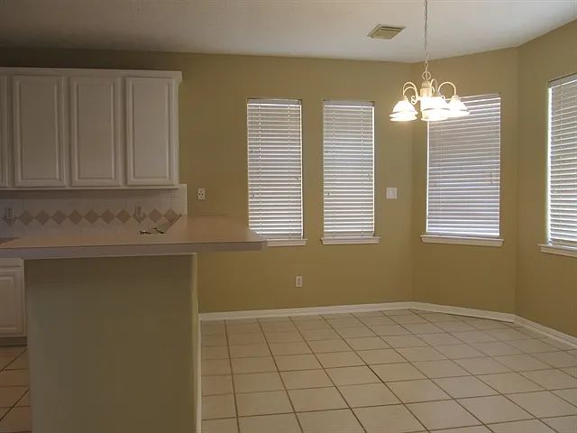 17507 Whispering Star Ct — Photo 5