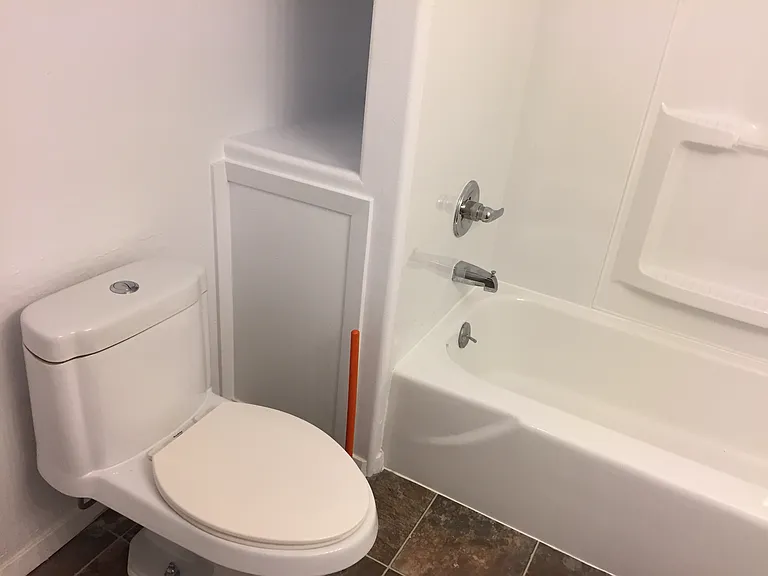 1217 E Indiana Ave — Photo 12
